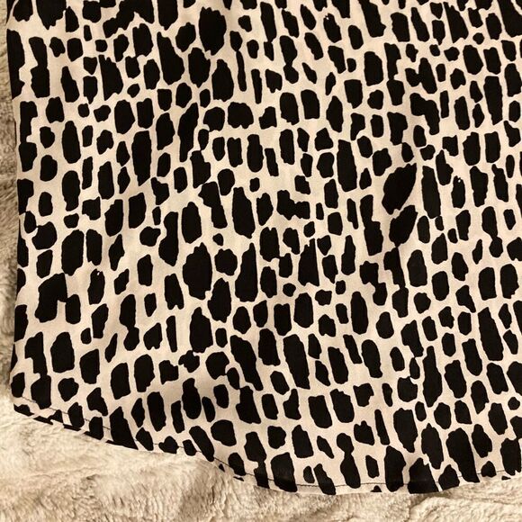 : : CYNTHIA STEEFE Cheetah Print Sleeveless Blouse : : - Picture 3 of 12